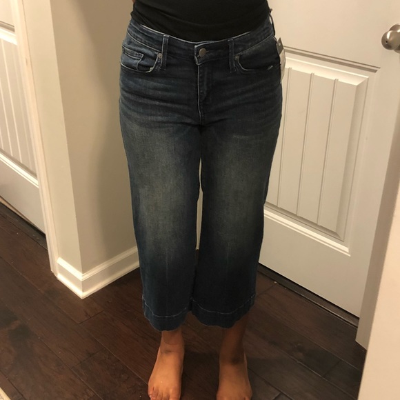 High rise, wide leg crop - Picture 3 of 5